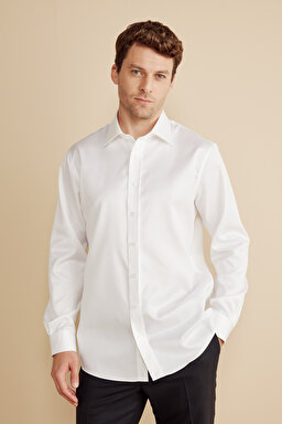 %100 Pamuk  Klasik Yaka Regular Fit Gabardin Doku Non Iron Gömlek - Beyaz (görsel 2)