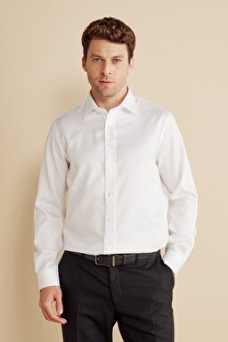 %100 Pamuk  Klasik Yaka Slim Fit Armürlü Non Iron Gömlek - Beyaz