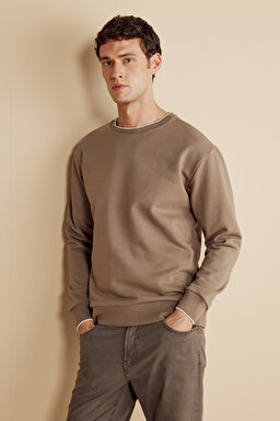 Pamuk Karışımlı Bisiklet  Yaka ve Kol Ucu Çizgi Detaylı Sweatshirt - Koyu Bej