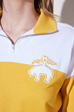 Dik Yaka Blok Sweatshirt - Beyaz-Sarı (görsel 4)
