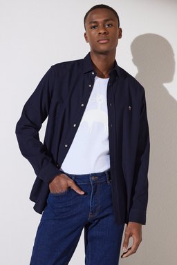 Slim Fit Dar Kesim Klasik Yaka Denim Gömlek - Lacivert (görsel 2)