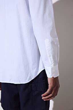 Slim Fit Dar Kesim Düğmeli Yaka Gömlek - Beyaz (görsel 7)
