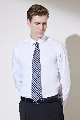 Slim Fit Dar Kesim Klasik Yaka %100 Pamuk Gömlek - Beyaz (görsel 2)
