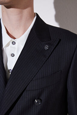 Slim Fit Dar Kesim Sivri Yaka Desenli Cepli Yünlü Takım Elbise - Siyah Çizgili (görsel 7)