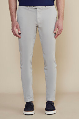 Premium Essentials Pamuk Karışımlı Düz Paça Parça Boya Chino Pantolon - Açık Gri (görsel 3)