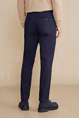 Premium Essentials Pamuk Karışımlı Düz Paça Parça Boya Chino Pantolon - Lacivert (görsel 9)