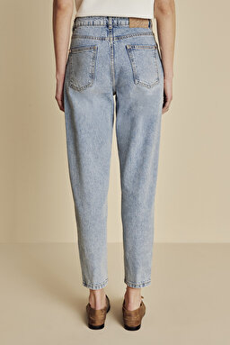 %100 Pamuk Yüksek Bel Slim Mom Fit Denim Pantolon - Açık Mavi (görsel 6)