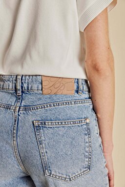 %100 Pamuk Yüksek Bel Slim Mom Fit Denim Pantolon - Açık Mavi (görsel 7)