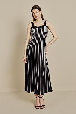 Maxi Boy Ajur Detaylı Rayon Elbise - Siyah-Kırık Beyaz (görsel 2)
