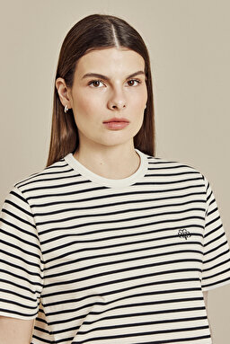 %100 Pamuk Bisiklet Yaka Arkası Fermuarlı T-shirt - Ekru-Siyah (görsel 2)