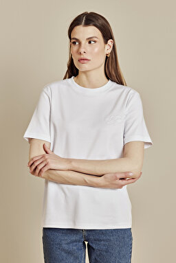 %100 Pamuk Bisiklet Yaka Eva Nakışlı T-shirt - Beyaz