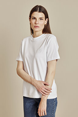 %100 Pamuk Bisiklet Yaka Eva Nakışlı T-shirt - Beyaz (görsel 2)